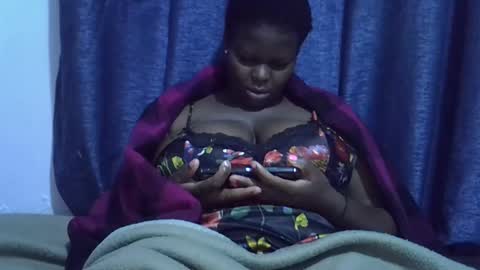 trendybootie online show from March 12, 2:36 am