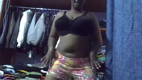 trendybootie online show from March 7, 9:27 am