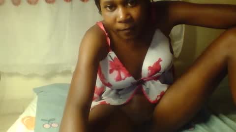 tresyamber online show from May 15, 5:48 pm