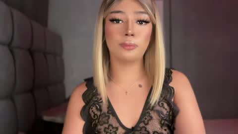 trexie_fucks15 online show from July 20, 1:46 pm