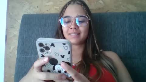 triana_bell online show from December 22, 3:15 pm