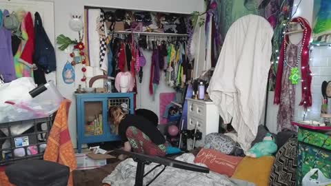 Cassie online show from February 2, 7:25 pm