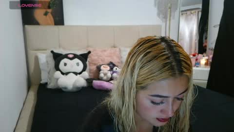 trinitych_ online show from June 4, 11:58 am