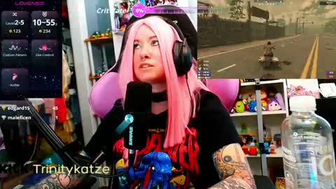 Trin Kat pet online show from April 9, 6:46 pm