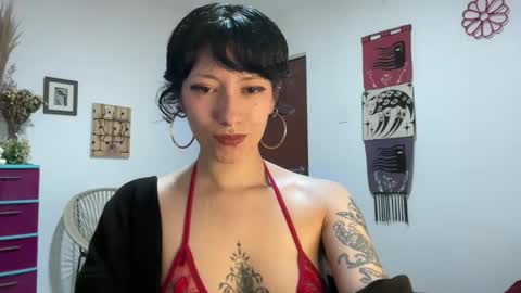 Snapshot of trinitysecrets chatting on February 11, 7:48 pm trinitysecrets online show from February 11, 7:48 pm