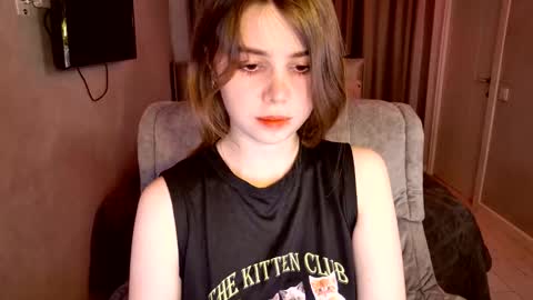 tripleprinces online show from October 8, 5:50 pm