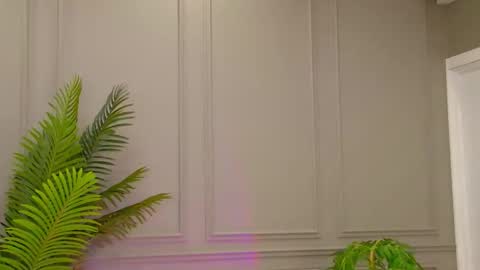 Snapshot of trisha_winslet chatting on September 22, 9:30 am trisha_winslet online show from September 22, 9:30 am