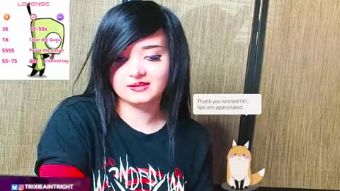 Snapshot of trixiedoescamcam chatting on September 30, 6:02 pm trixiedoescamcam online show from September 30, 6:02 pm