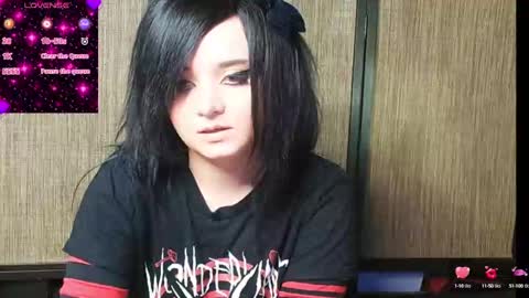 Snapshot of trixiedoescamcam chatting on February 4, 10:13 pm trixiedoescamcam online show from February 4, 10:13 pm