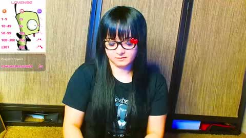 Snapshot of trixiedoescamcam chatting on October 16, 1:08 am trixiedoescamcam online show from October 16, 1:08 am