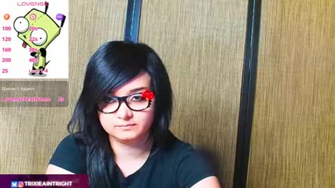 Snapshot of trixiedoescamcam chatting on September 20, 9:57 pm trixiedoescamcam online show from September 20, 9:57 pm