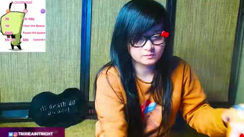 trixiedoescamcam online show from November 27, 12:35 am