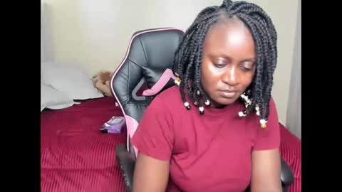 Snapshot of trizzytariaa chatting on September 20, 9:51 am Taria online show from September 20, 9:51 am