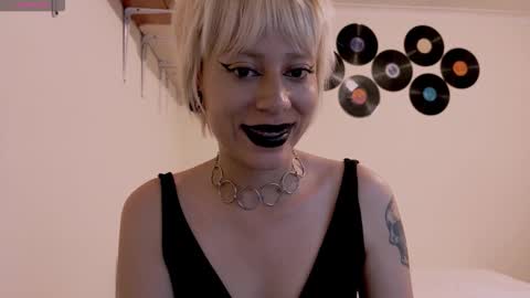 Snapshot of tryp666 chatting on October 11, 8:55 pm Cait online show from October 11, 8:55 pm