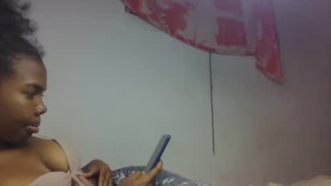 Snapshot of tsaralaza chatting on October 12, 10:34 pm tsaralaza online show from October 12, 10:34 pm