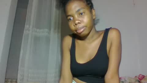 Snapshot of tsaralaza chatting on October 2, 12:32 pm tsaralaza online show from October 2, 12:32 pm