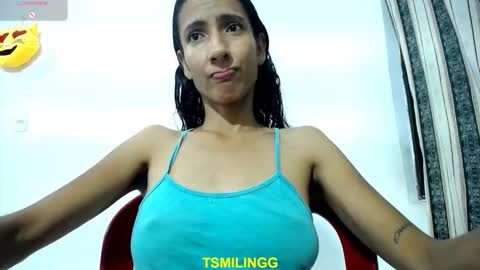 Snapshot of tsmilingg chatting on October 6, 12:38 am Dulce online show from October 6, 12:38 am