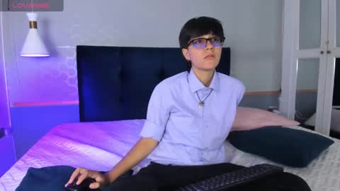 Snapshot of tsuki_maru chatting on September 15, 7:54 pm Maru online show from September 15, 7:54 pm