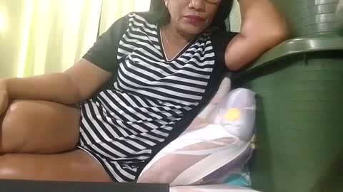 Mae online show from October 29, 11:40 pm