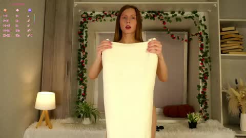 tulastucke online show from April 2, 9:23 pm