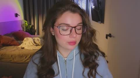 Ariana online show from November 4, 8:36 pm