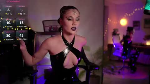 Miss Veth online show from June 22, 2:27 am