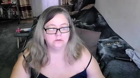 Lana online show from April 12, 7:55 am