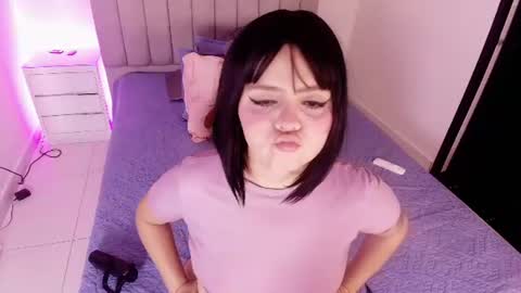 Twiggy online show from July 7, 7:23 am