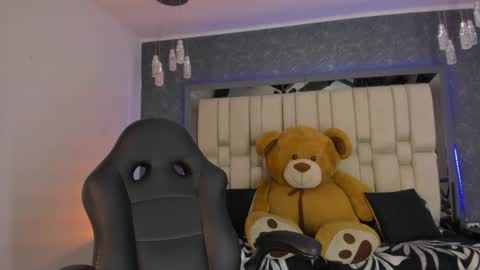  TYLA  online show from January 30, 3:11 am