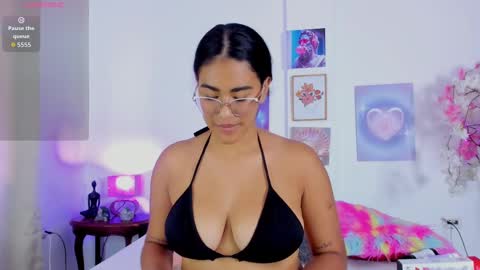 Snapshot of tyra_banksi chatting on October 6, 6:45 pm tyra online show from October 6, 6:45 pm