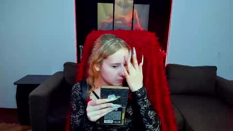 Snapshot of uco_mon chatting on October 28, 3:07 pm Uco online show from October 28, 3:07 pm