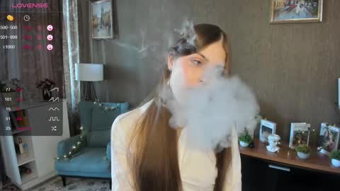 Snapshot of udeledelmoref chatting on March 8, 8:08 am Liky online show from March 8, 8:08 am