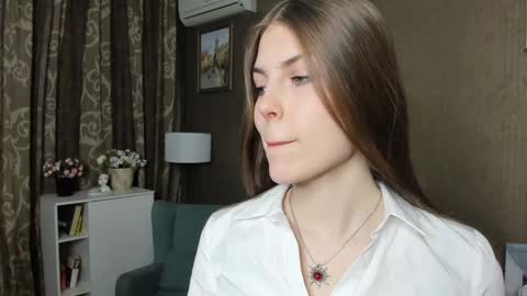 Snapshot of udeledelmoref chatting on December 9, 9:16 pm Liky online show from December 9, 9:16 pm