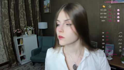 Snapshot of udeledelmoref chatting on December 18, 8:25 pm Liky online show from December 18, 8:25 pm