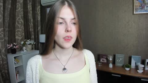 Snapshot of udeledelmoref chatting on December 2, 7:58 pm Liky online show from December 2, 7:58 pm