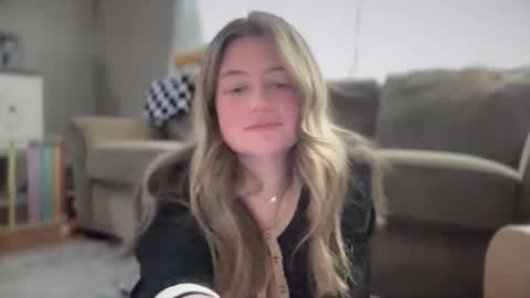 Snapshot of ughtatum chatting on October 15, 5:59 pm Tate online show from October 15, 5:59 pm