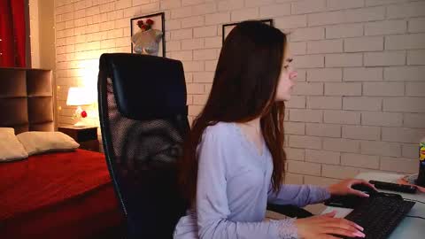 Ulia online show from April 17, 5:20 am