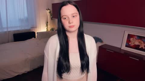 Lyna online show from March 2, 1:40 pm