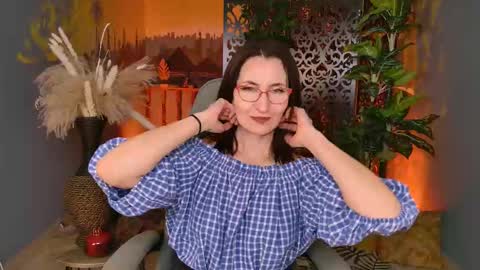 UnaTera online show from November 22, 5:21 am