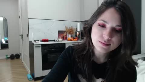Snapshot of uninvited_raccoon chatting on October 20, 12:02 am uninvited_raccoon online show from October 20, 12:02 am