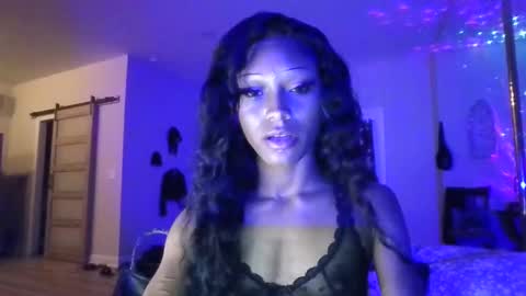 uniqecho online show from October 23, 11:11 pm