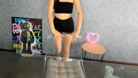 Hello my name is Emilly online show from October 11, 9:03 am
