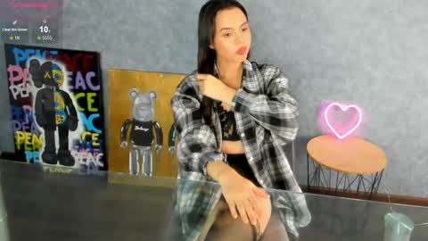 Hello my name is Emilly online show from October 10, 7:02 am