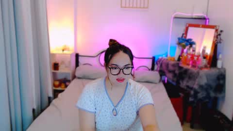 almira online show from July 28, 11:17 am