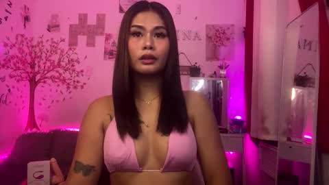 HelloIm  Girly online show from June 3, 6:35 pm