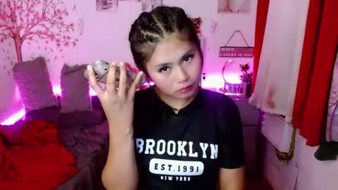 HelloIm  Girly online show from June 30, 12:59 pm