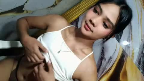 urasian_latinaxxx online show from July 18, 12:58 am