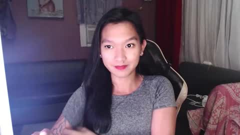 Snapshot of urasian_newra chatting on October 17, 7:17 pm NEWRA ALLISON online show from October 17, 7:17 pm