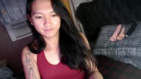 NEWRA  ALLISON online show from February 17, 6:46 am