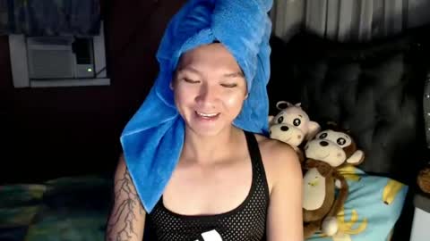 NEWRA  ALLISON online show from June 22, 4:20 am